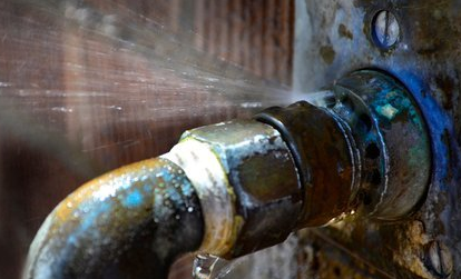 replace leaking pipe